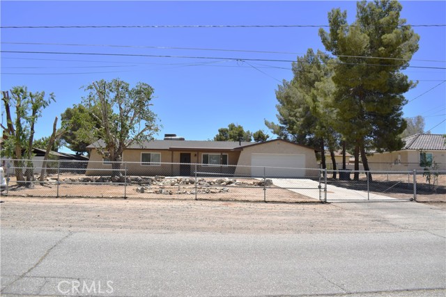 18107 Sycamore Street, Hesperia CA: https://media.crmls.org/medias/275b334b-b2a2-4949-889a-78783f319d99.jpg