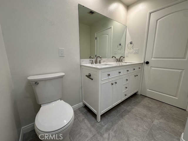 Detail Gallery Image 25 of 32 For 3755 E 52nd St, Maywood,  CA 90270 - 3 Beds | 3 Baths