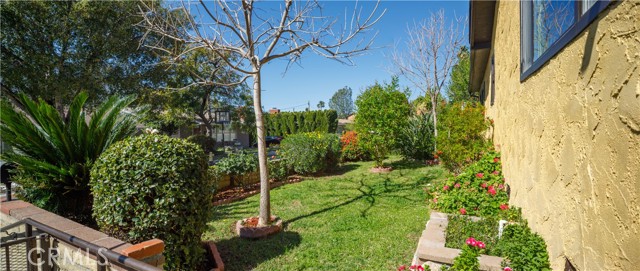 Detail Gallery Image 8 of 16 For 3527 Fairchild, La Crescenta,  CA 91214 - 4 Beds | 2 Baths