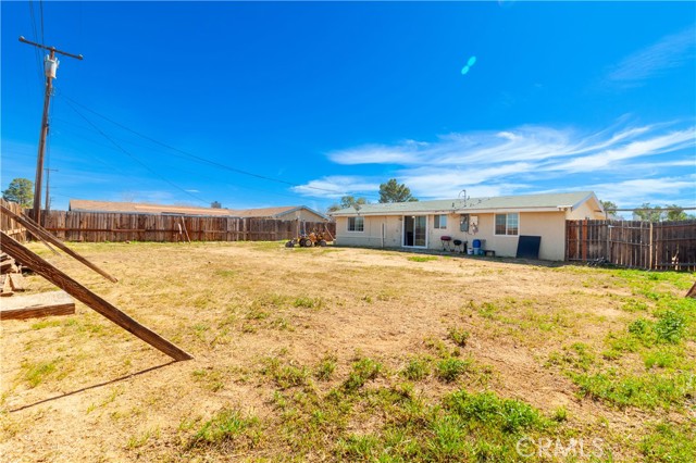 Detail Gallery Image 13 of 22 For 9007 Columbine, California City,  CA 93505 - 4 Beds | 2 Baths