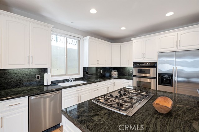 604 Manhattan Beach Boulevard, Manhattan Beach CA: https://media.crmls.org/medias/275c138d-9734-4c42-9d27-ecf76bba0e20.jpg