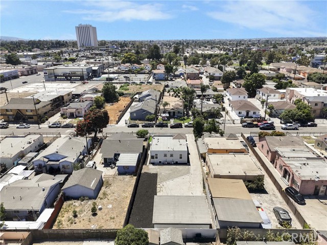200 N Willow N Avenue, Compton CA: https://media.crmls.org/medias/275d4711-f2c6-413a-b195-5815f1d8d53a.jpg