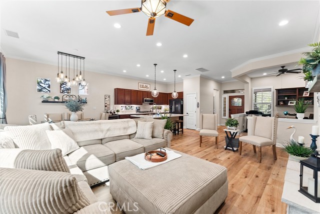 Detail Gallery Image 12 of 48 For 24217 Fawnskin, Corona,  CA 92883 - 2 Beds | 2 Baths