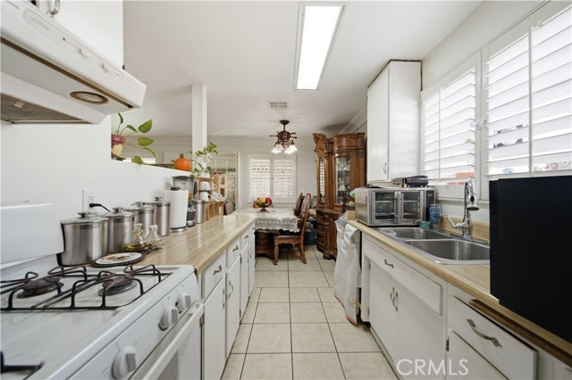 Detail Gallery Image 9 of 20 For 45403 Andale, Lancaster,  CA 93535 - 4 Beds | 2 Baths