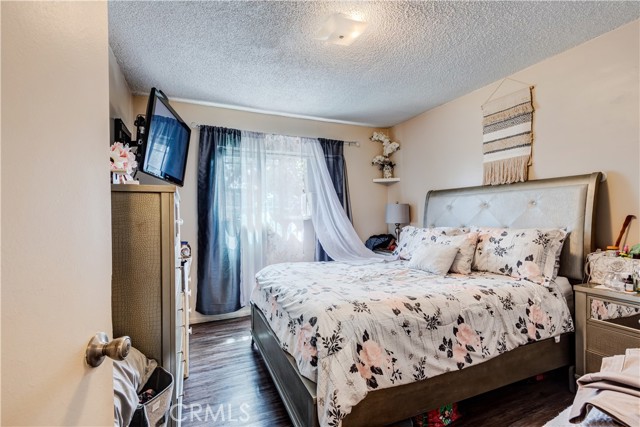 1222 N Placentia Avenue, Anaheim CA: https://media.crmls.org/medias/275f8336-1f40-4874-9078-db58bcfc5f3c.jpg