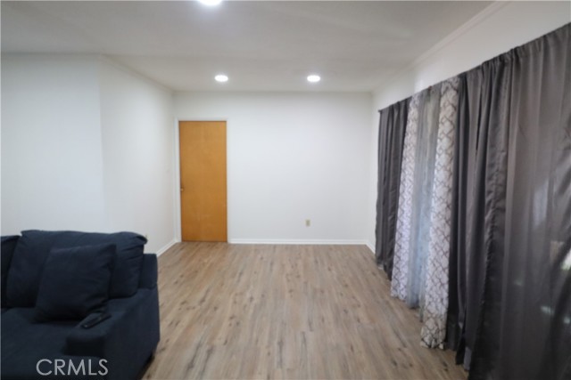 1004 Paloma Street, Bakersfield CA: https://media.crmls.org/medias/275f97b9-0a6a-4cf1-bcfd-2410fade5568.jpg
