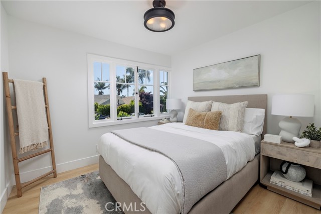 Detail Gallery Image 14 of 16 For 556 Through St, Laguna Beach,  CA 92651 - 4 Beds | 3 Baths