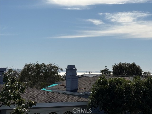 3611 Daffodil Avenue, Corona del Mar CA: https://media.crmls.org/medias/276036b0-8d04-4ce5-b8ef-8cabfcea3680.jpg