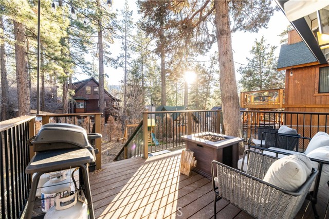 Detail Gallery Image 17 of 18 For 42769 Conifer Dr, Big Bear Lake,  CA 92315 - 4 Beds | 1 Baths