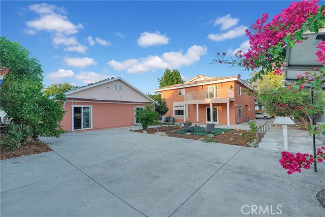 801 S Michillinda Avenue, Pasadena CA: https://media.crmls.org/medias/27619901-94b3-458d-868b-c597ef491766.jpg