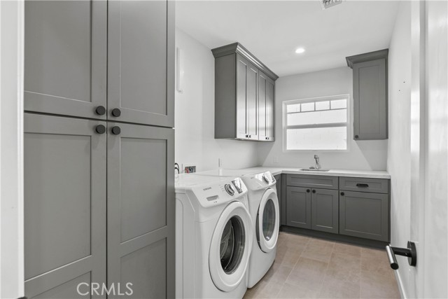 Detail Gallery Image 13 of 22 For 3340 Vickers Dr, Glendale,  CA 91208 - 3 Beds | 3 Baths