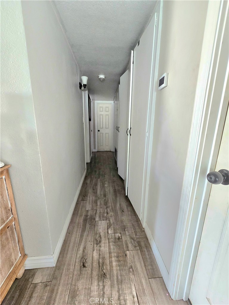 https://media.crmls.org/medias/2761d6c1-d758-4ded-88de-b0436f1ccdca.jpg?preset=X-Large