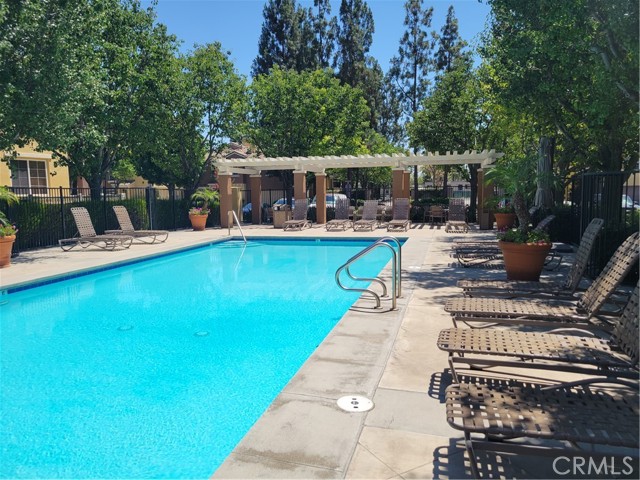 410 Timberwood, Irvine CA: https://media.crmls.org/medias/2761ffc8-0d8e-4434-9477-7aec8a49bc20.jpg