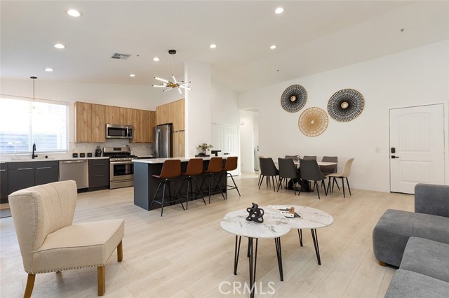 65820 65820 Avenida Pico, Desert Hot Springs CA: https://media.crmls.org/medias/2762103f-95dd-4f9a-b105-565231d0ee34.jpg