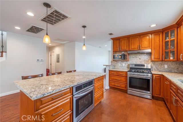 21514 Ellinwood Drive, Torrance CA: https://media.crmls.org/medias/2762c16f-3ae9-47a0-8398-17900a84cbc8.jpg