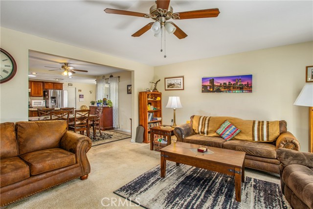 Detail Gallery Image 10 of 19 For 6080 Rogers Ln, San Bernardino,  CA 92404 - 4 Beds | 2 Baths