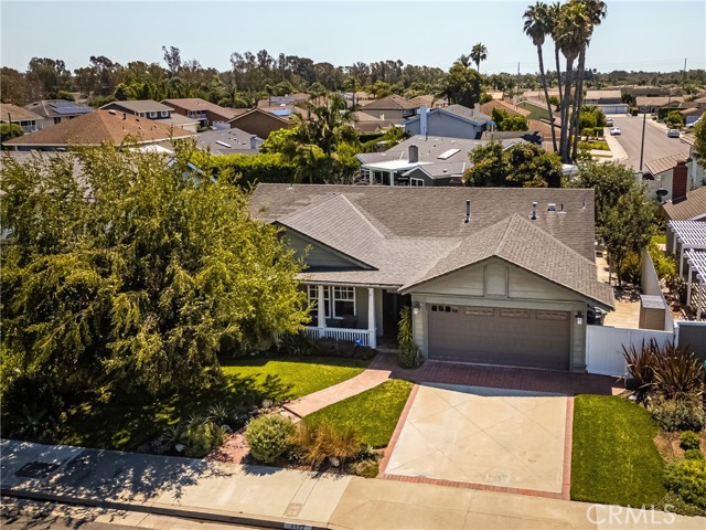 6892 Capstone Dr, Huntington Beach, CA 92647