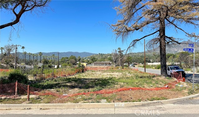 Detail Gallery Image 3 of 11 For 3183 Olive Ave, Altadena,  CA 91001 - – Beds | – Baths