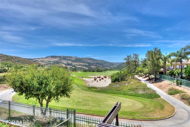 8 Dover, Rancho Santa Margarita CA: https://media.crmls.org/medias/27645f10-6d82-4b1f-8661-6609c748aeb5.jpg