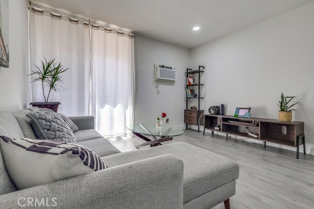 Detail Gallery Image 2 of 17 For 425 S Kenmore Avenue Ave #306,  Los Angeles,  CA 90020 - 1 Beds | 1 Baths