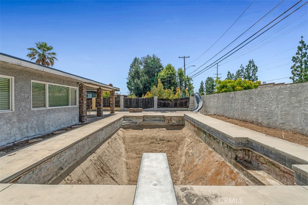 https://media.crmls.org/medias/27655a78-cc09-4d9e-996c-43685cc88244.jpg?preset=X-Large