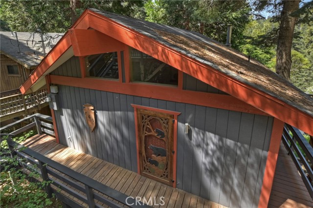 Detail Gallery Image 2 of 33 For 760 Lake Dr, Lake Arrowhead,  CA 92352 - 3 Beds | 2 Baths