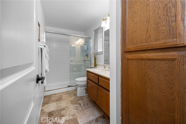 Image 13 of 23 For 22312 Summit Hill Drive 41