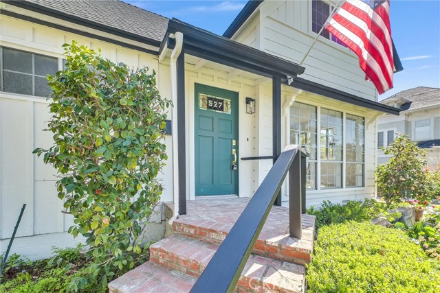 Detail Gallery Image 4 of 46 For 527 W Palm, Redlands,  CA 92373 - 5 Beds | 3 Baths