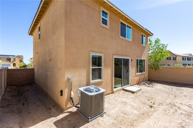 13119 Lancaster Street, Hesperia CA: https://media.crmls.org/medias/2766bee3-41a1-4f16-97b4-3dd447fa45b9.jpg