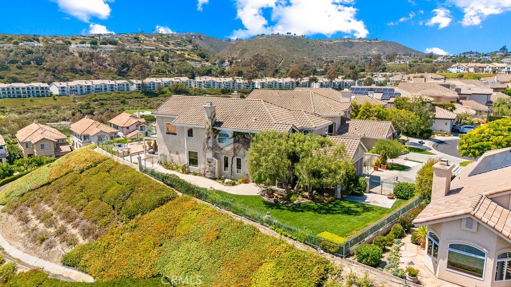 MLS #OC26130634 image #2