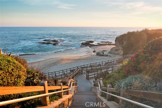 2750 Solana Way, Laguna Beach CA: https://media.crmls.org/medias/276719e1-a86b-4a00-b70f-9d2162c7c27d.jpg