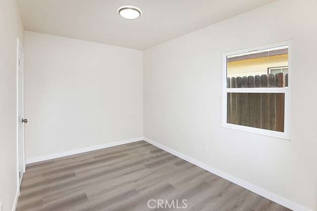 10709 Sherman Place, Sun Valley CA: https://media.crmls.org/medias/276723cb-89ac-46df-9292-5b6e97366060.jpg