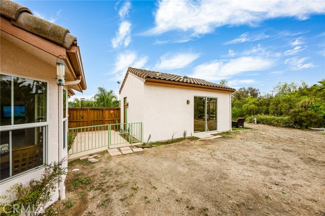 731 Oak Glade Drive, Fallbrook CA: https://media.crmls.org/medias/27675b1f-7a7e-4eb5-8dc4-2f20f54aafcc.jpg