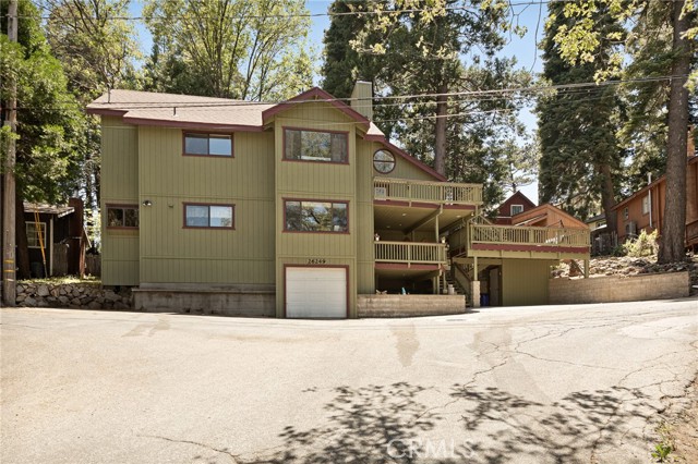 Detail Gallery Image 2 of 44 For 26249 Cedar Ln, Twin Peaks,  CA 92391 - 4 Beds | 3 Baths