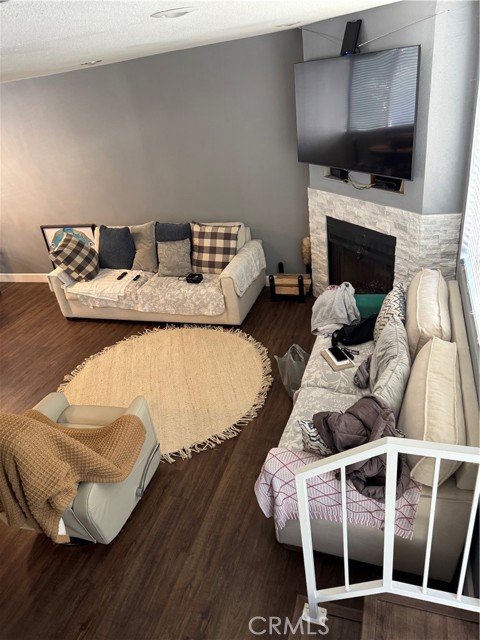 Detail Gallery Image 23 of 25 For 21720 Hart St #9,  Canoga Park,  CA 91303 - 2 Beds | 2 Baths