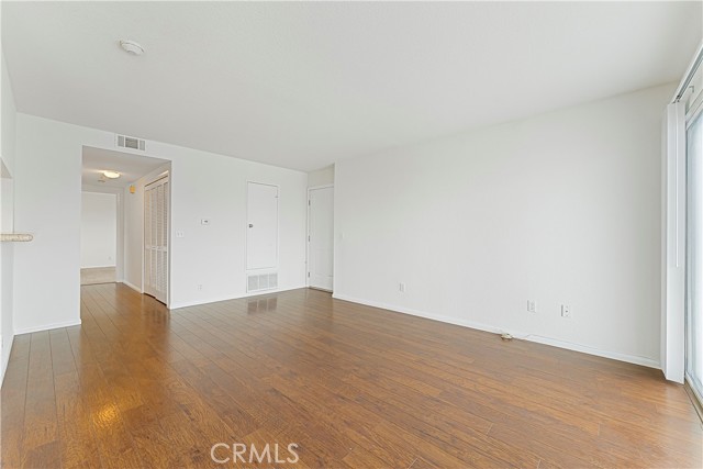 Detail Gallery Image 11 of 23 For 726 5th St, Hermosa Beach,  CA 90254 - – Beds | – Baths