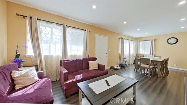 5633 Denny photo 18