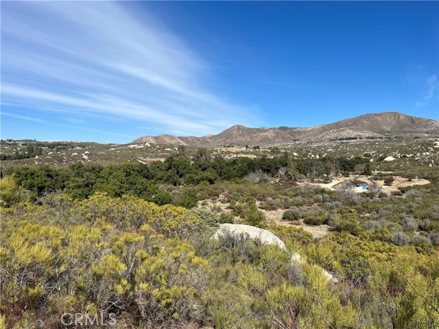 35250 Willow Creek Road, Hemet CA: https://media.crmls.org/medias/2769c998-f621-427b-9965-339a6fe8b8bf.jpg