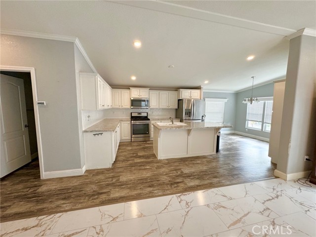 Detail Gallery Image 15 of 47 For 840 E Foothill Bld #200,  Azusa,  CA 91702 - 2 Beds | 2 Baths