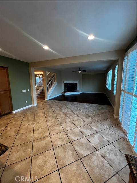 7090 Cottage Grove Drive, Eastvale CA: https://media.crmls.org/medias/2769f075-f637-4779-b367-bea68bf33e8b.jpg