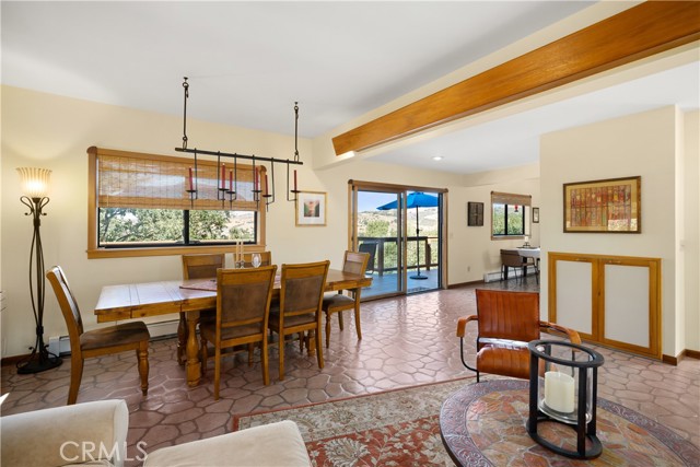 9055 Junipero Avenue, Atascadero CA: https://media.crmls.org/medias/276a3de7-30fc-4fa4-9151-c7335ce6a718.jpg