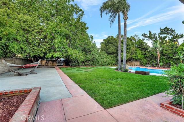 10938 Remmet Avenue, Chatsworth CA: https://media.crmls.org/medias/276a669f-e086-4578-81d0-4cec8ed8af1a.jpg