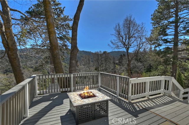 Detail Gallery Image 3 of 52 For 24755 Edelweiss Dr, Crestline,  CA 92325 - 2 Beds | 2/1 Baths