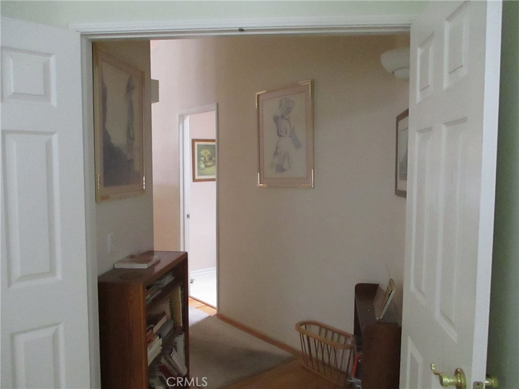 https://media.crmls.org/medias/276cac5b-ab7b-473a-93a4-bcd024aaff95.jpg?preset=X-Large