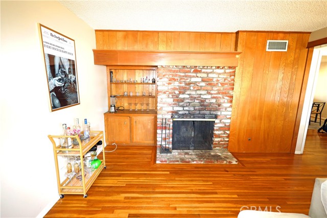 Detail Gallery Image 8 of 35 For 622 E Lomita, Orange,  CA 92867 - 4 Beds | 2 Baths