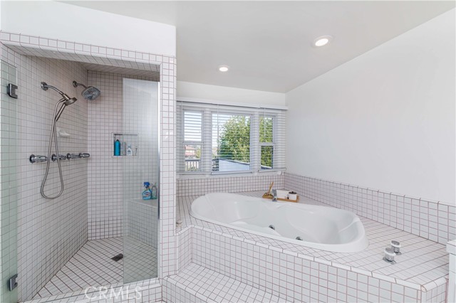 Image 19 of 25 For 9377 Siskin Avenue