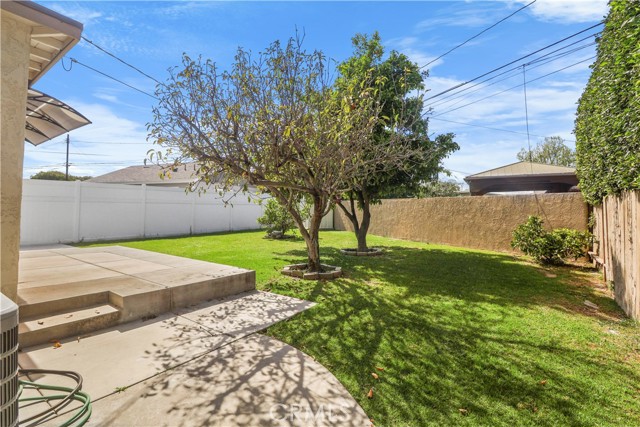 Detail Gallery Image 27 of 31 For 3333 N Los Coyotes Diagonal, Long Beach,  CA 90808 - 3 Beds | 3 Baths