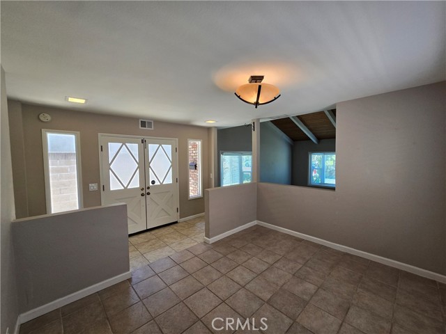 Detail Gallery Image 10 of 33 For 914 Huntington St, Huntington Beach,  CA 92648 - 3 Beds | 3 Baths