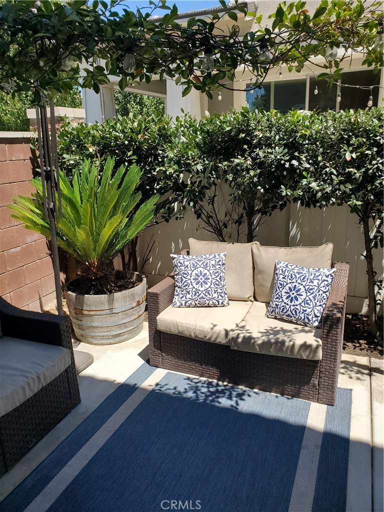 https://media.crmls.org/medias/276f9b28-0a2b-46e8-9143-489a9843a013.jpg?preset=X-Large