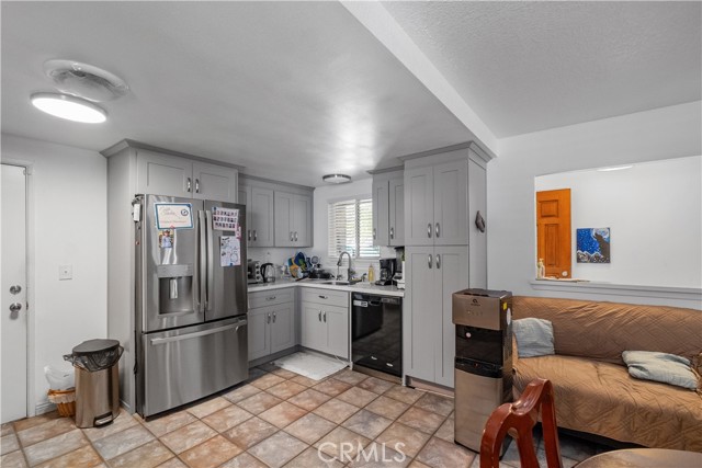 Detail Gallery Image 12 of 28 For 1062 Golden Rain St, Upland,  CA 91786 - 4 Beds | 2 Baths